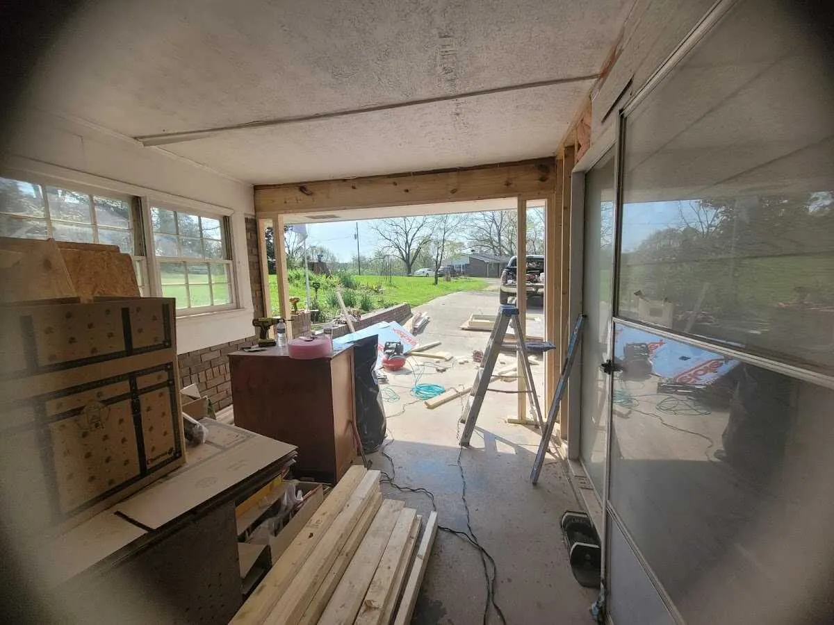 Air movers and dehumidifier for Water Mitigation Services in Lake Park